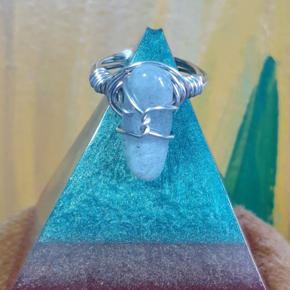 Labradorite & silver ring